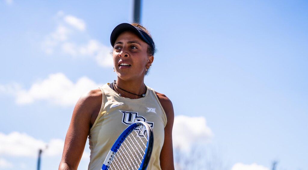 Battling Through Adversity: Houston Women’s Tennis Faces Tough Spring Season Battling Through Adversity: Houston Women’s Tennis Faces Tough Spring Season