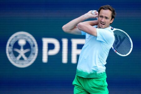 Clash of Titans: Medvedev and Ruud Set for Thrilling Madrid Quarterfinal Showdown! Clash of Titans: Medvedev and Ruud Set for Thrilling Madrid Quarterfinal Showdown!