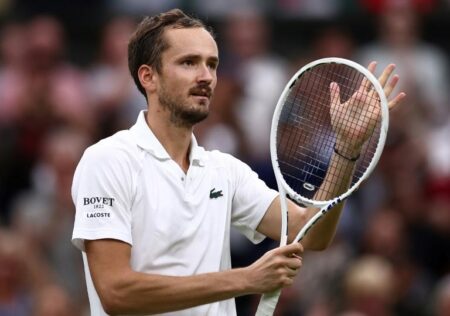 Exciting Showdowns Ahead: Medvedev Takes on Halys and Tsitsipas Faces Michelsen! Exciting Showdowns Ahead: Medvedev Takes on Halys and Tsitsipas Faces Michelsen!