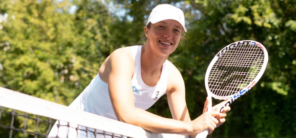 Swiatek fights back, reaches Wimbledon 3rd round – ESPN Swiatek fights back, reaches Wimbledon 3rd round – ESPN