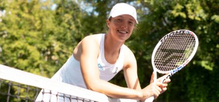 Swiatek fights back, reaches Wimbledon 3rd round – ESPN Swiatek fights back, reaches Wimbledon 3rd round – ESPN