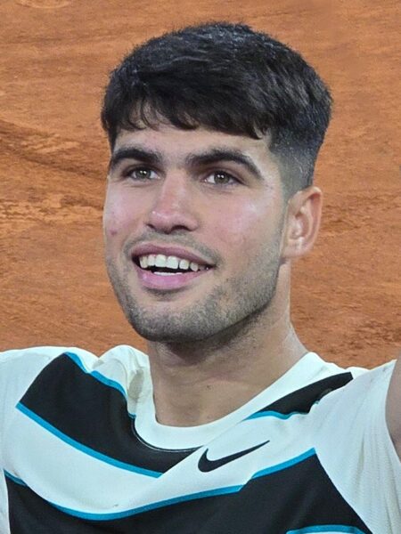 Carlos Alcaraz reaches third straight Wimbledon final, joins Federer, Nadal and Djokovic on exclusive list – Tennis.com Carlos Alcaraz reaches third straight Wimbledon final, joins Federer, Nadal and Djokovic on exclusive list – Tennis.com