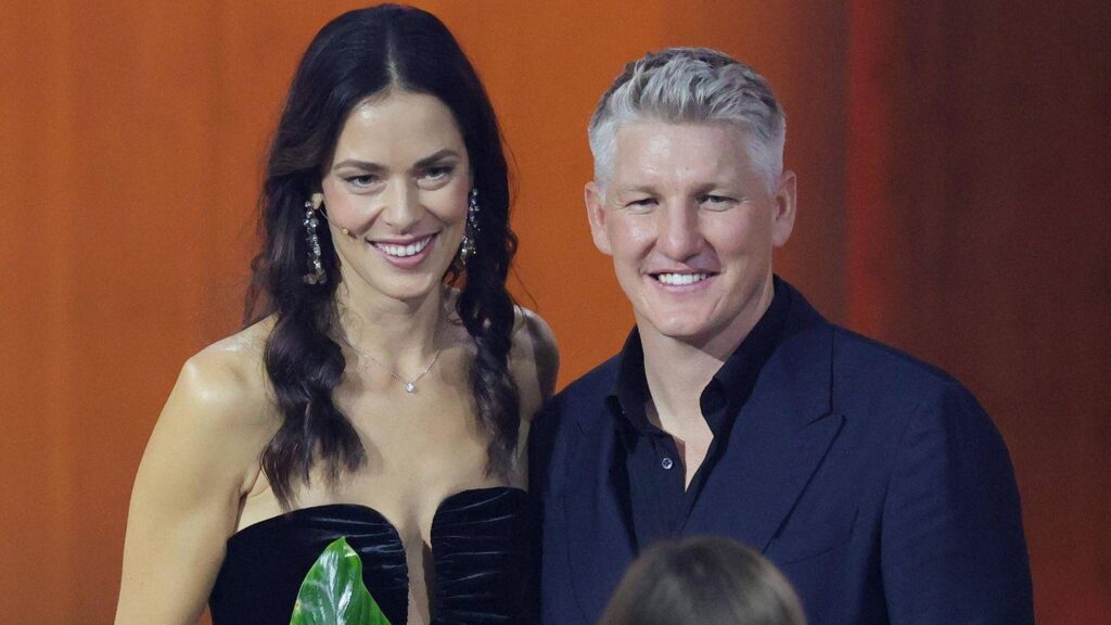 Scandal Unveiled: Schweinsteiger’s Steamy Affair with Bikini-Clad Beauty Shocks Ivanovic and Family! Scandal Unveiled: Schweinsteiger’s Steamy Affair with Bikini-Clad Beauty Shocks Ivanovic and Family!