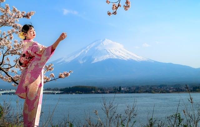 Osaka Stuns in Bold Kimono Look While Achieving Her Best Wimbledon Result Yet! Osaka Stuns in Bold Kimono Look While Achieving Her Best Wimbledon Result Yet!